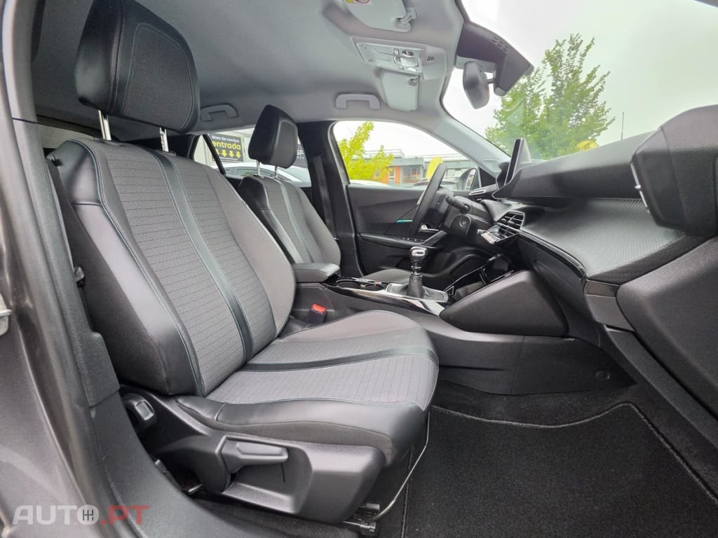 Peugeot 2008 PureTech 100 Allure