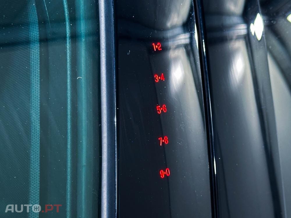 Ford Mustang Mach-E 75.7 kWh Base