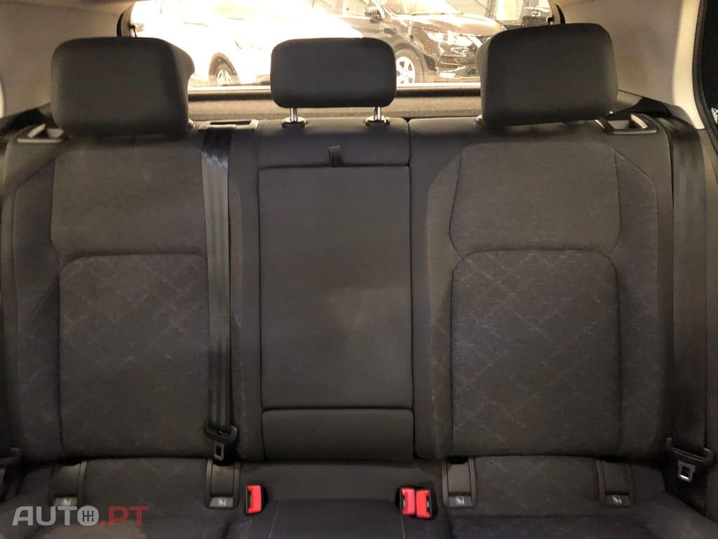 Volkswagen Golf 1.0 TSI Confortline