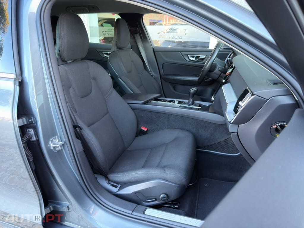 Volvo V60 2.0 D3 Momentum