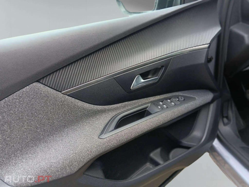 Peugeot 3008 1.2i Active BUSINESS