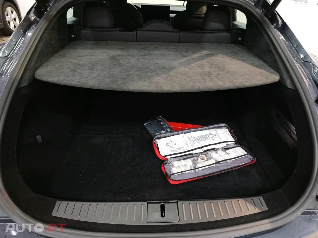 Tesla Model S Long Range AWD