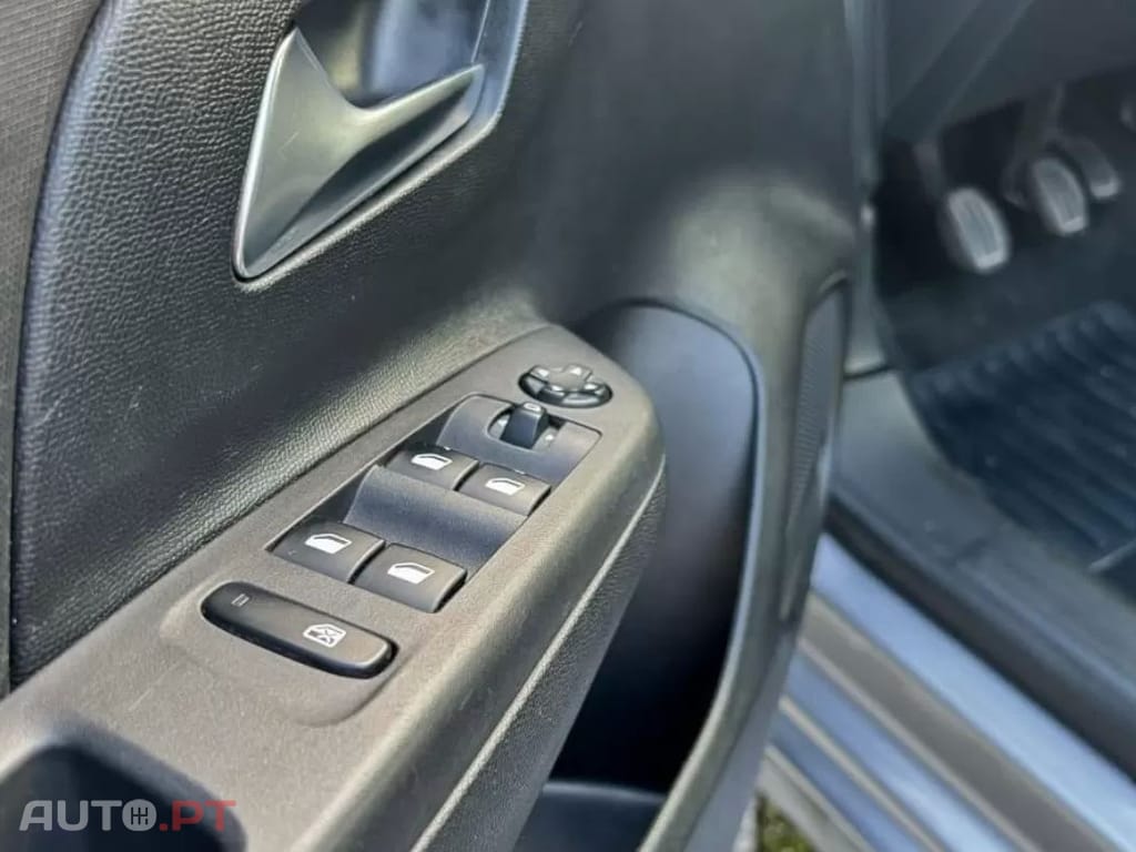 Opel Corsa 1.5 D Edition — fotografia 18