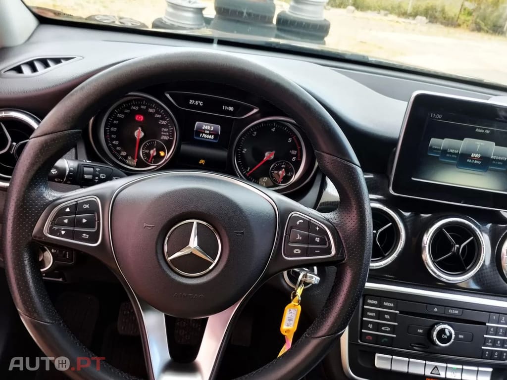 Mercedes-Benz CLA 180 d Shooting Brake