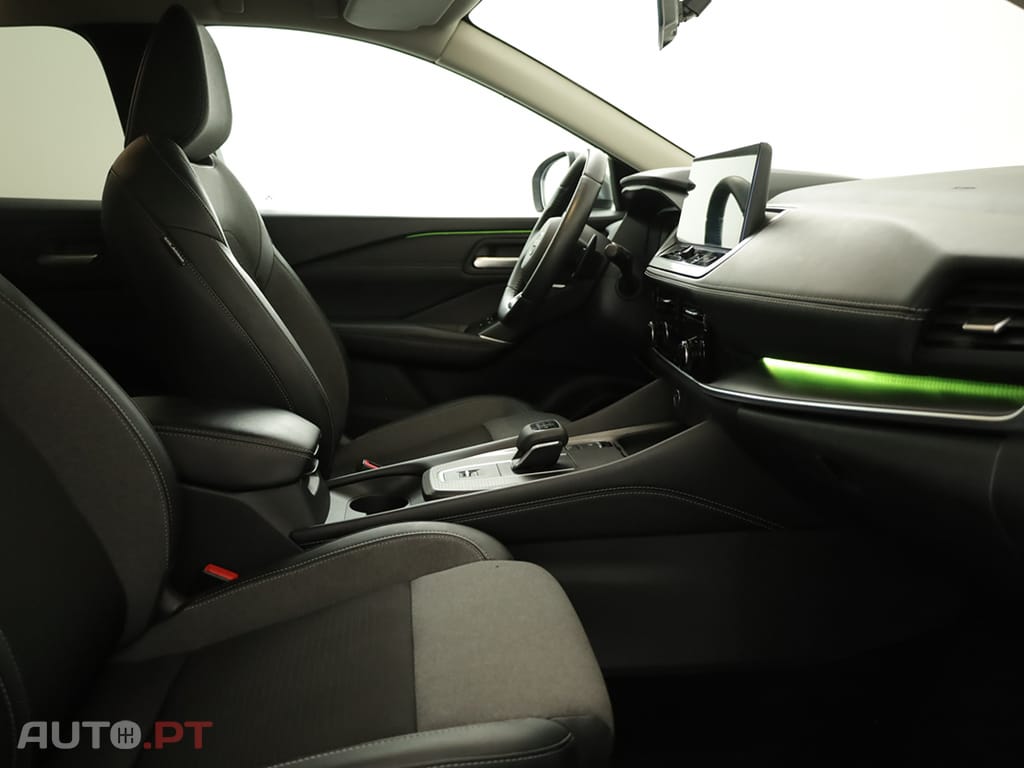 Nissan Qashqai Qashqai 1.3 DIG-T N-Connecta LED Xtronic