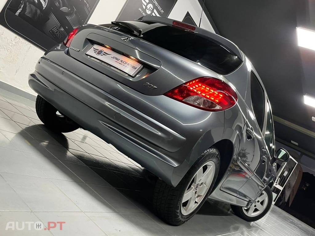 Peugeot 207 1.4 HDi SE Sportium