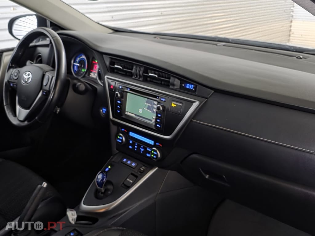 Toyota Auris 1.8 HSD Exclusive +TSS+Navi