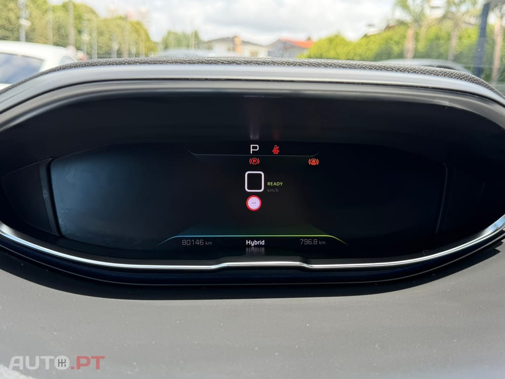 Peugeot 3008 1.6 Hybrid Allure e-EAT8