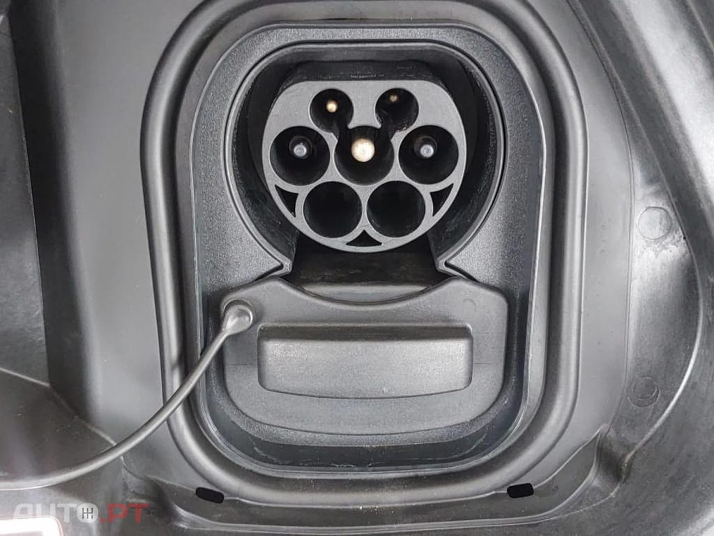 Peugeot E-208 50 kWh Active