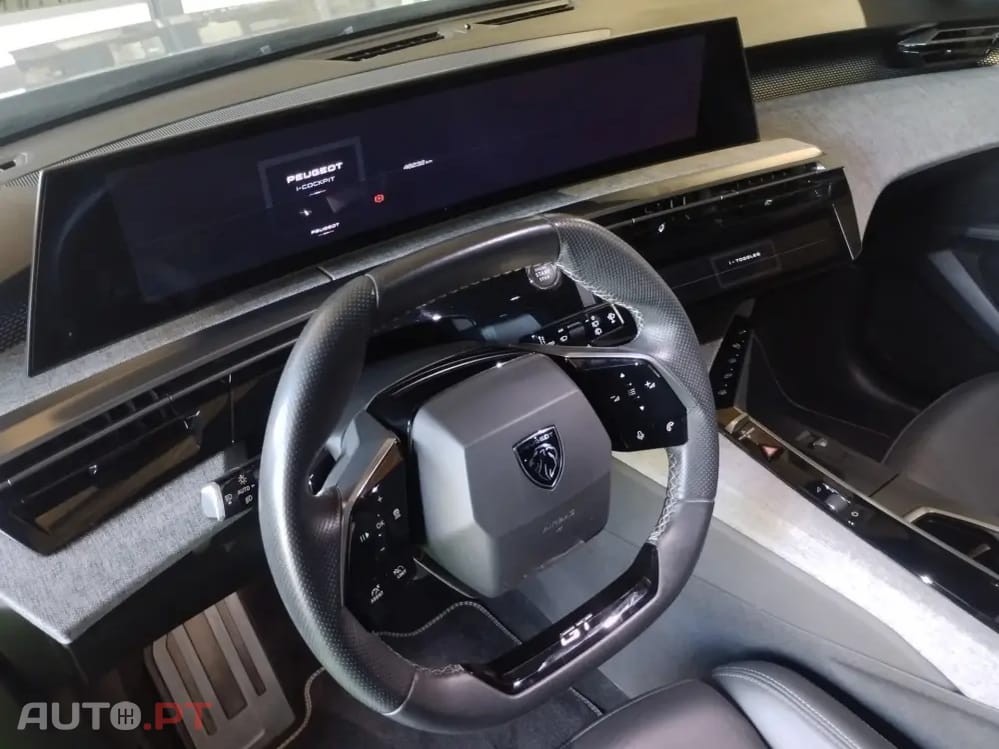 Peugeot E-5008 73 kWh GT