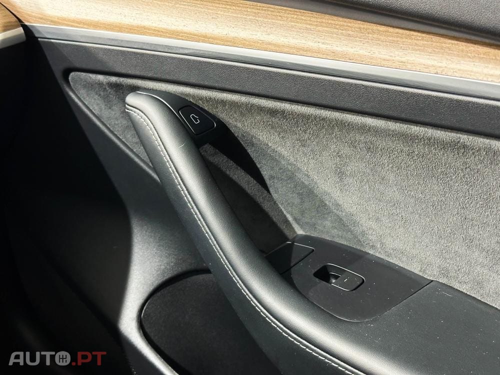Tesla Model 3 Long Range AWD Dual Motor