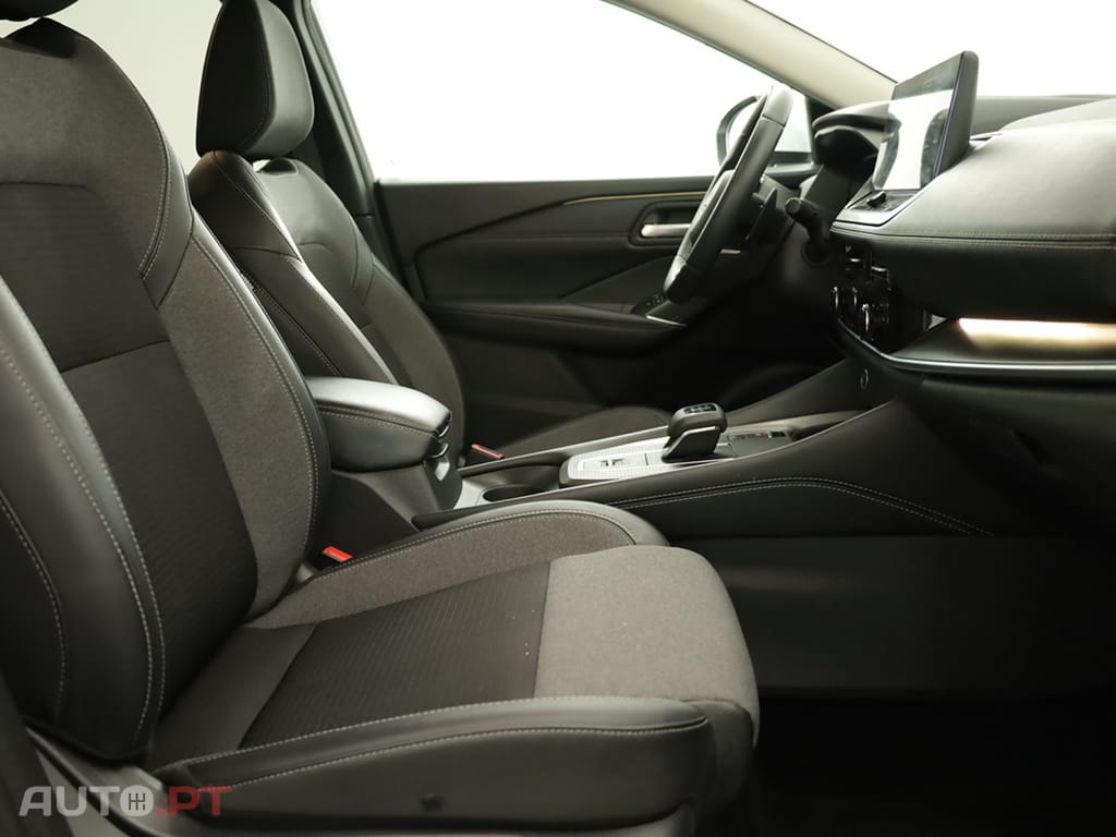 Nissan Qashqai 1.3 DIG-T N-Connecta LED Xtronic