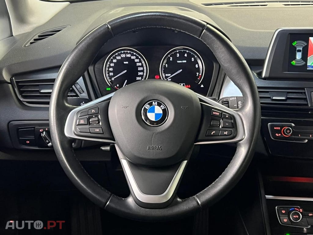 BMW 225 xe iPerformance Auto