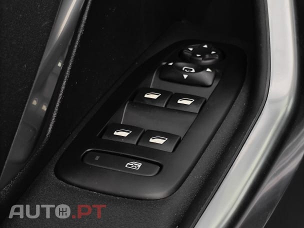 Peugeot 2008 1.6 BlueHDi Crossway