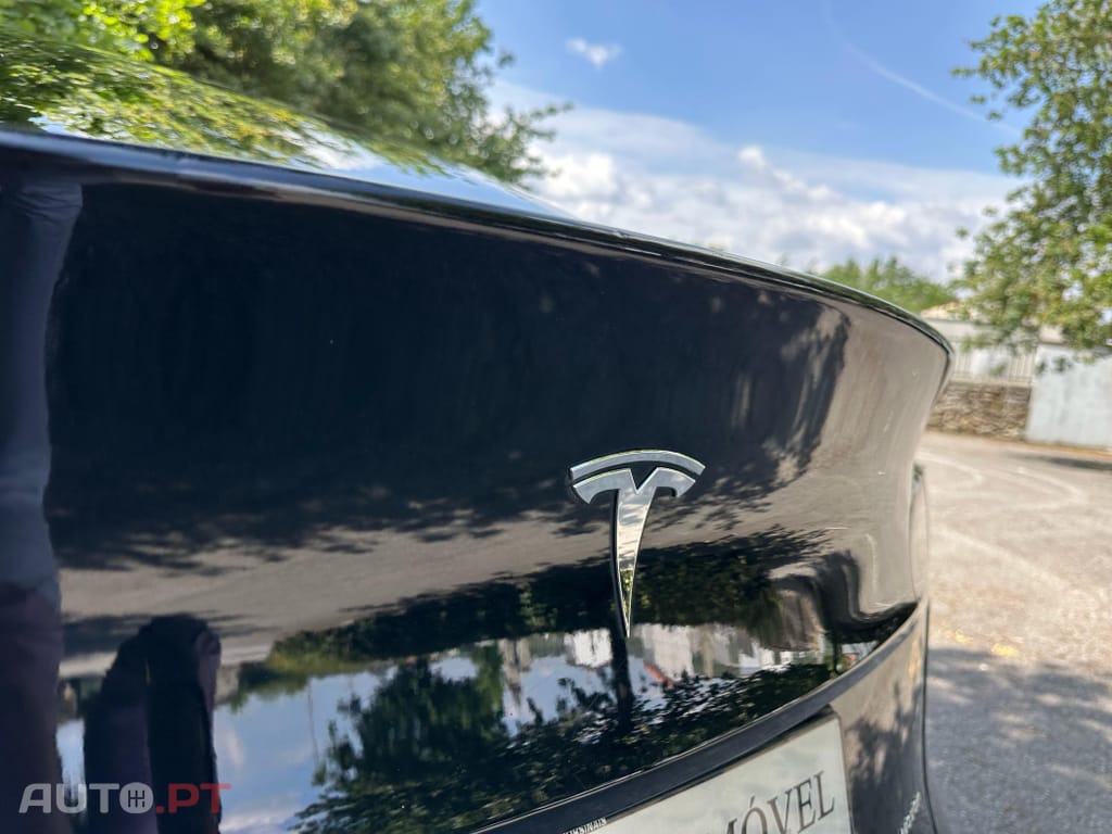 Tesla Model Y Long Range Tração Integral