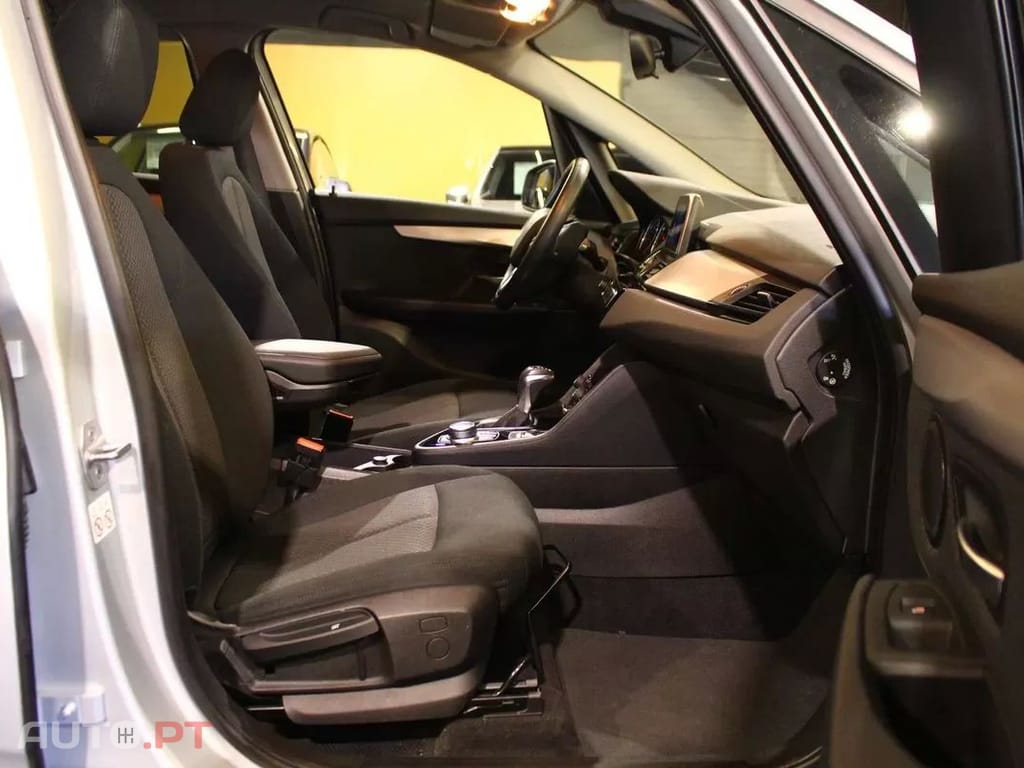BMW 225 Line Luxury