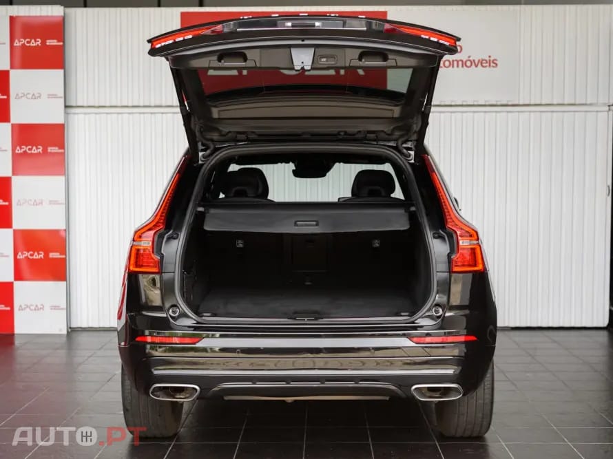 Volvo XC60 2.0 T8 PHEV R-Design AWD
