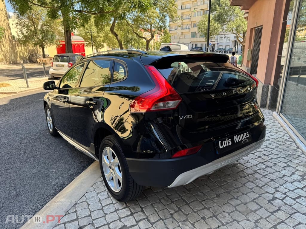 Volvo V40 Cross Country 2.0 D2 Momentum