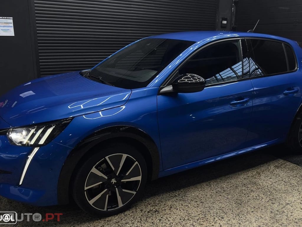Peugeot E-208 50 kWh GT