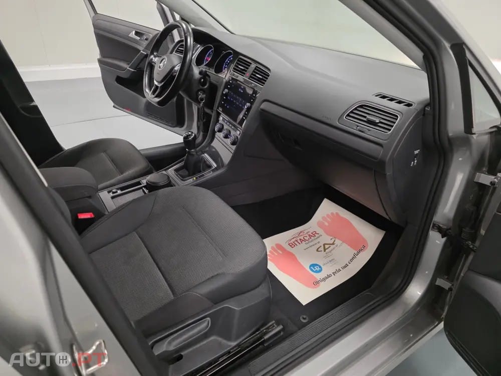 Volkswagen Golf 1.6 TDI CONFORTLINE