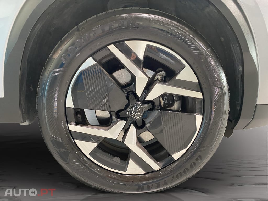 Peugeot 2008 1.2 Hybrid GT e-DCS6