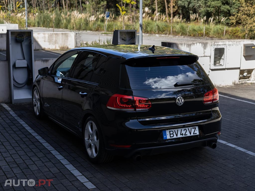 Volkswagen Golf 2.0 GTI DSG