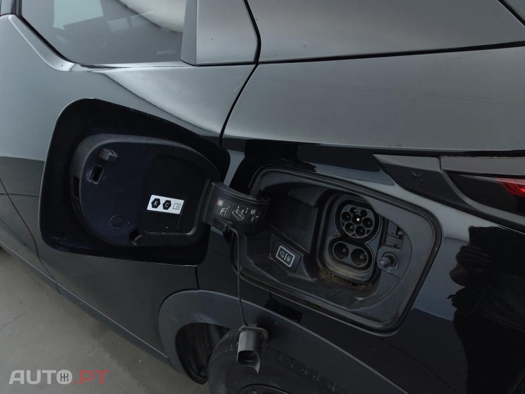 DS DS3 Crossback E-Tense Performance Line