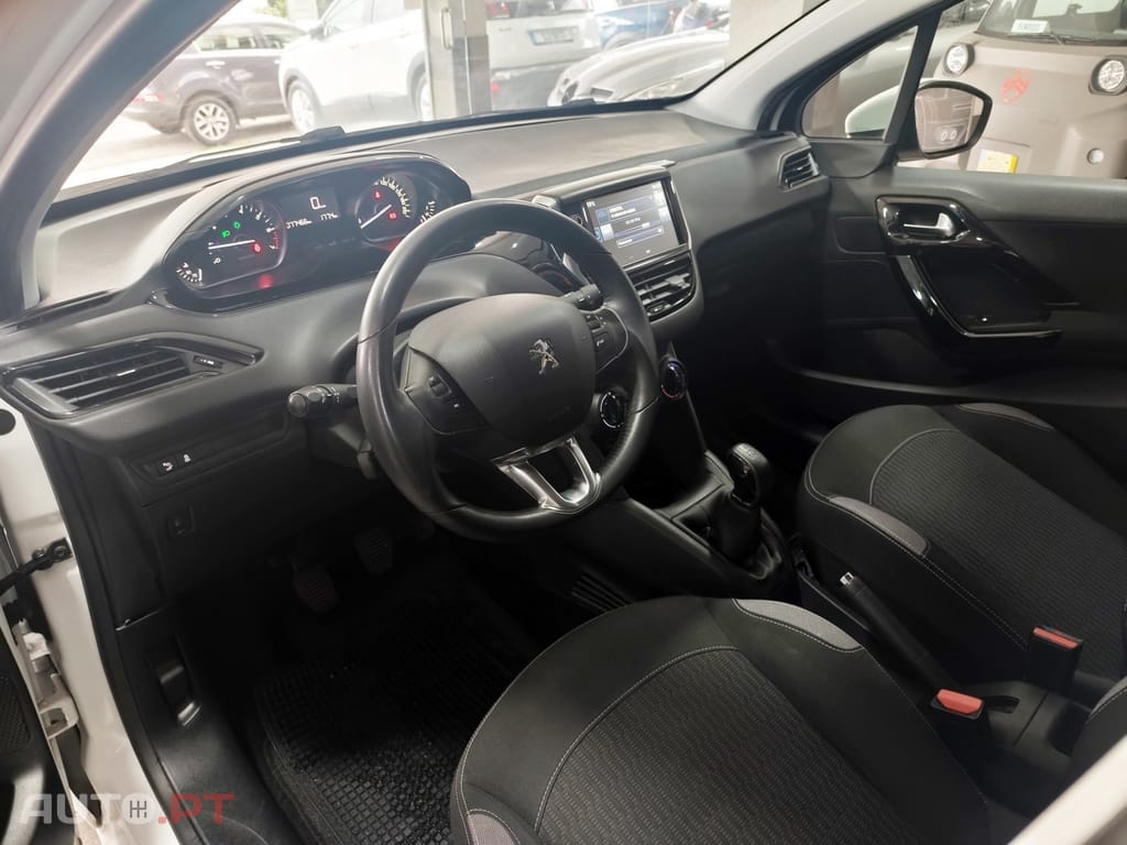 Peugeot 208 1.2 VTi Active