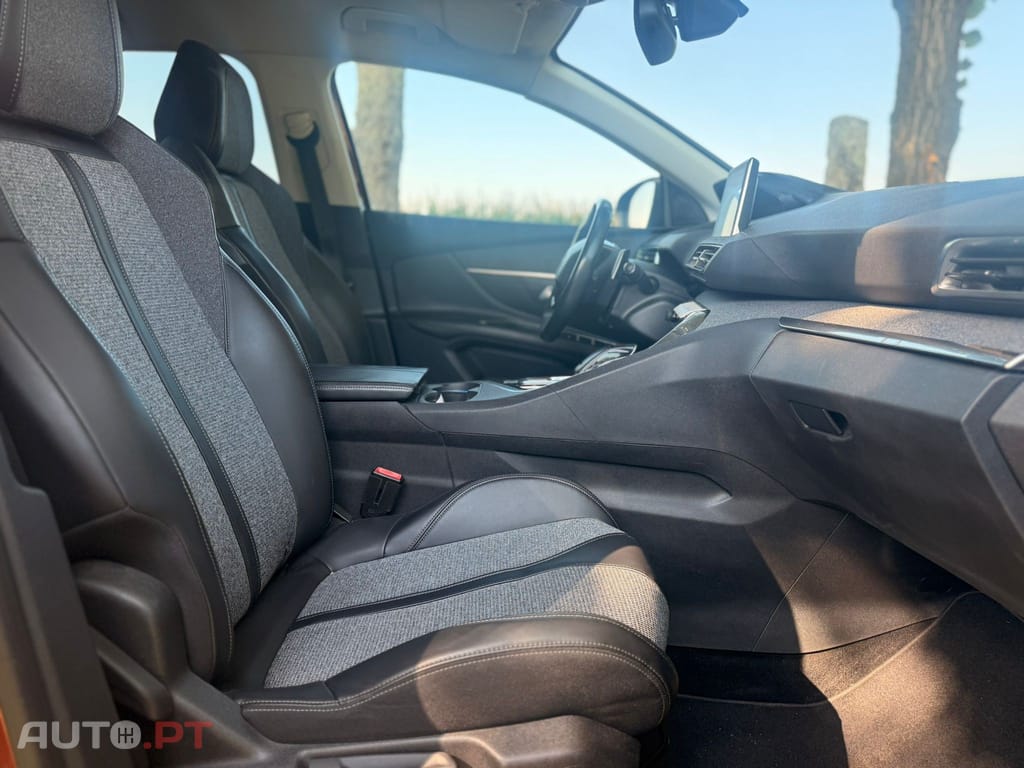 Peugeot 3008 1.5 BlueHDi Allure EAT8