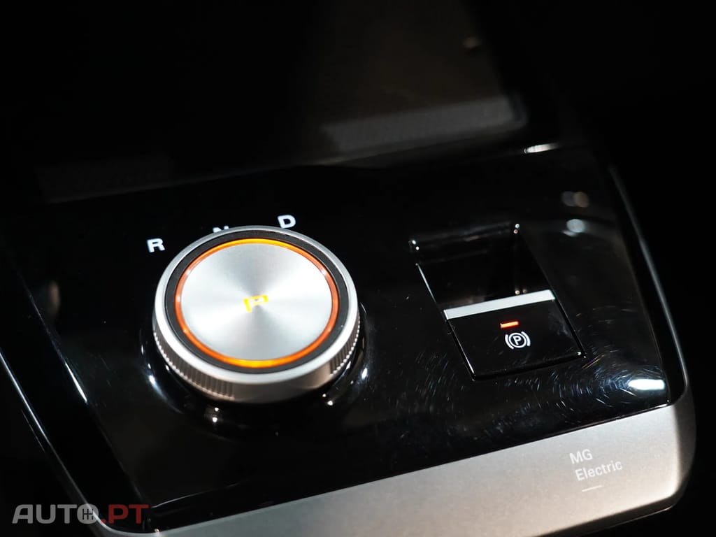 MG MG4 64 kWh Luxury