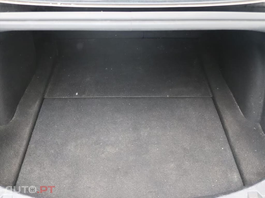 Tesla Model 3 Long-Range AWD I.V.A DEDUTÍVEL