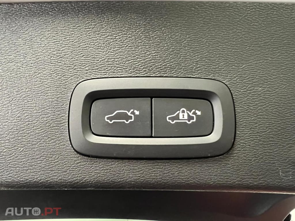 Volvo XC40 1.5 T4 211 PHEV Inscription
