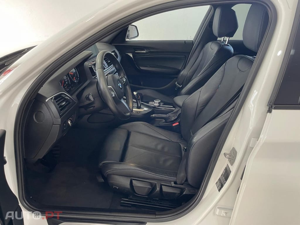 BMW 116 d Pack Desportivo M Auto