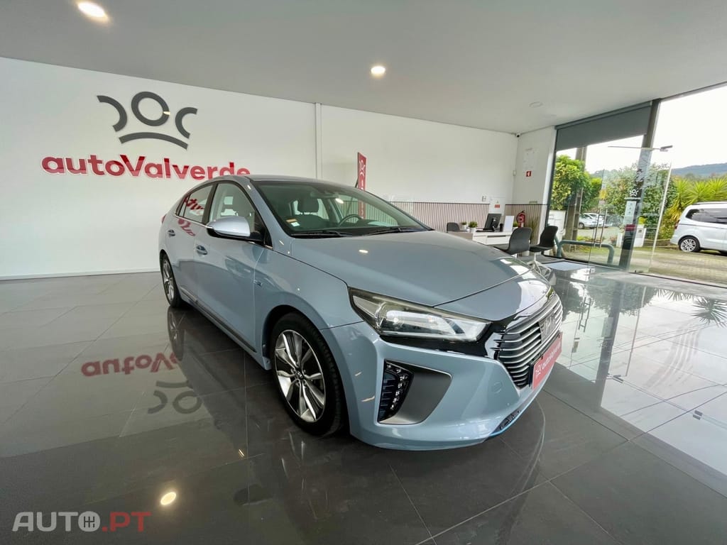 Hyundai Ioniq 1.6 GDI HEV Hybrid Tech
