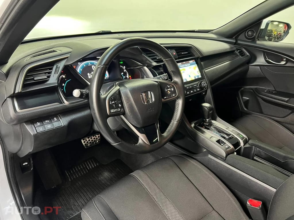 Honda Civic 1.0 i-VTEC TURBO CVT ELEGANCE NAVI