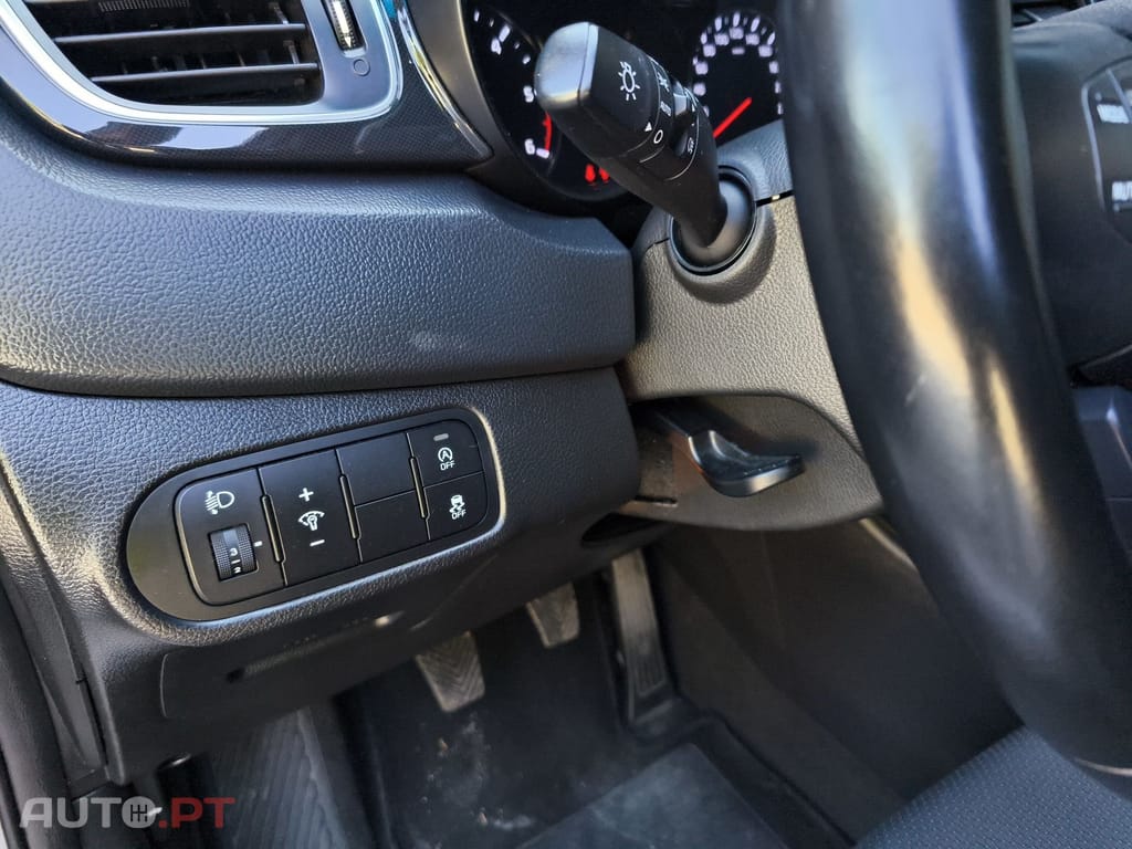 Kia Carens 1.7 CRDi ISG EX