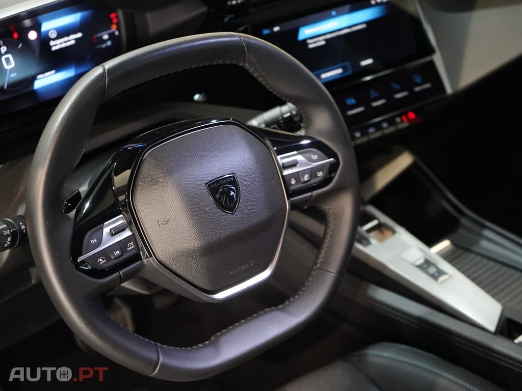 Peugeot 308 1.2 PureTech Allure EAT8