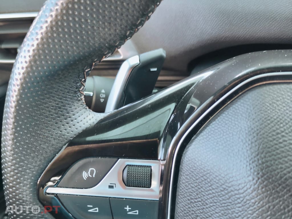 Peugeot 3008 1.5 BlueHDi GT EAT8