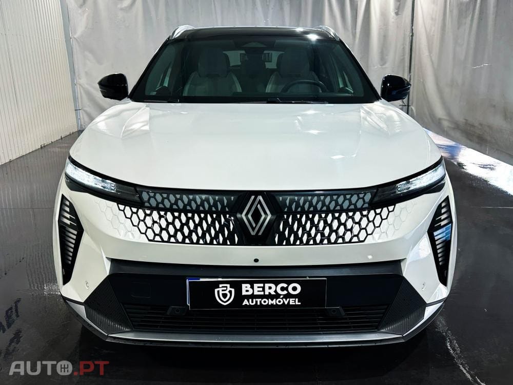 Renault Scénic 220 Long Range Techno