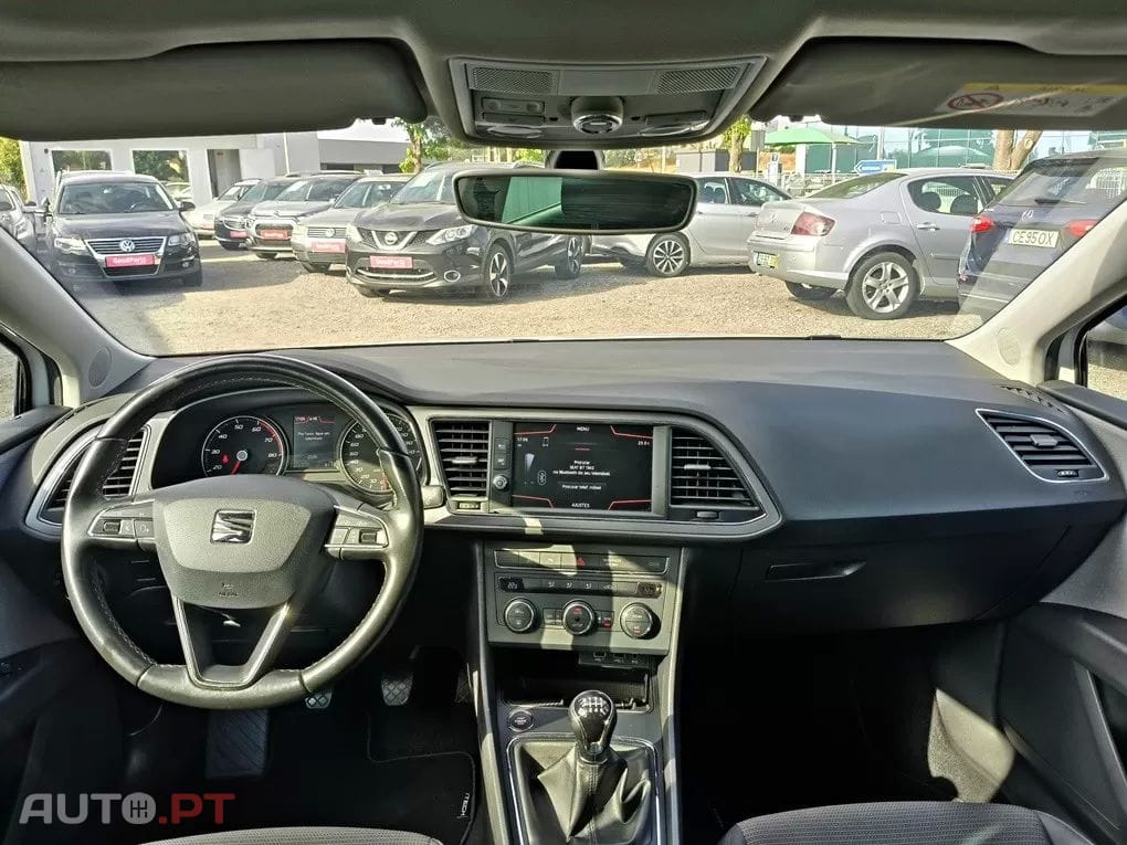 SEAT Leon 1.0 TSI Xcellence — fotografia 3