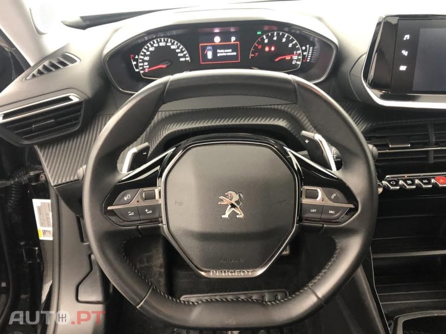 Peugeot 2008 1.2 PureTech Active Pack EAT8
