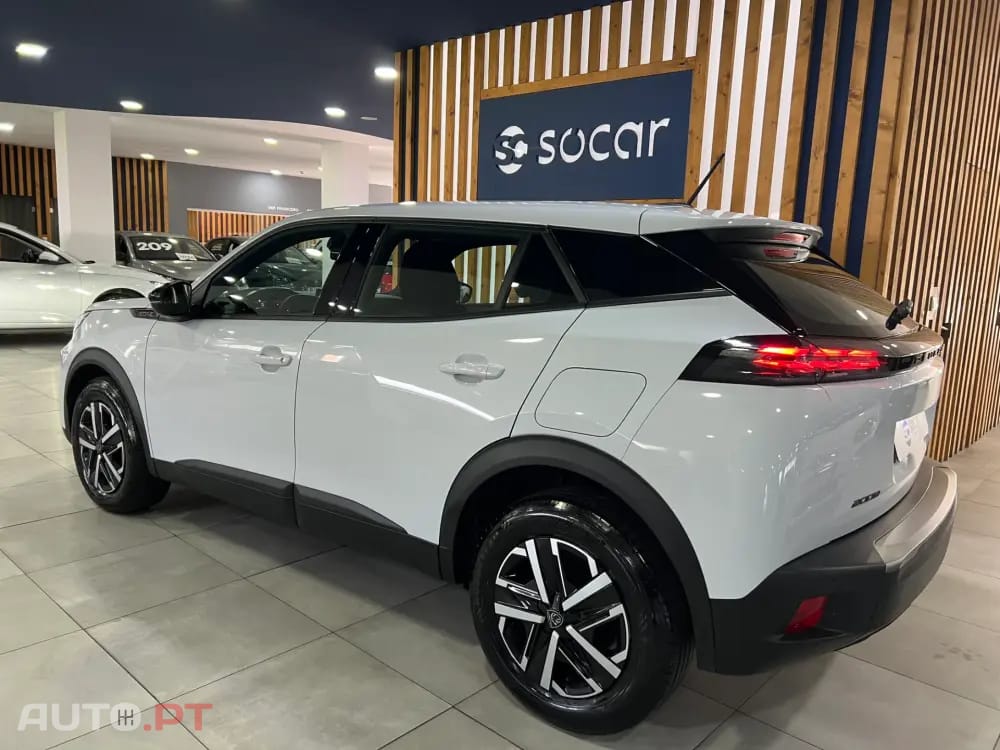 Peugeot 2008 1.2 PureTech Style — fotografia 5
