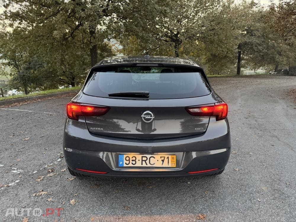 Opel Astra 1.6 CDTi Cosmo S/S J18