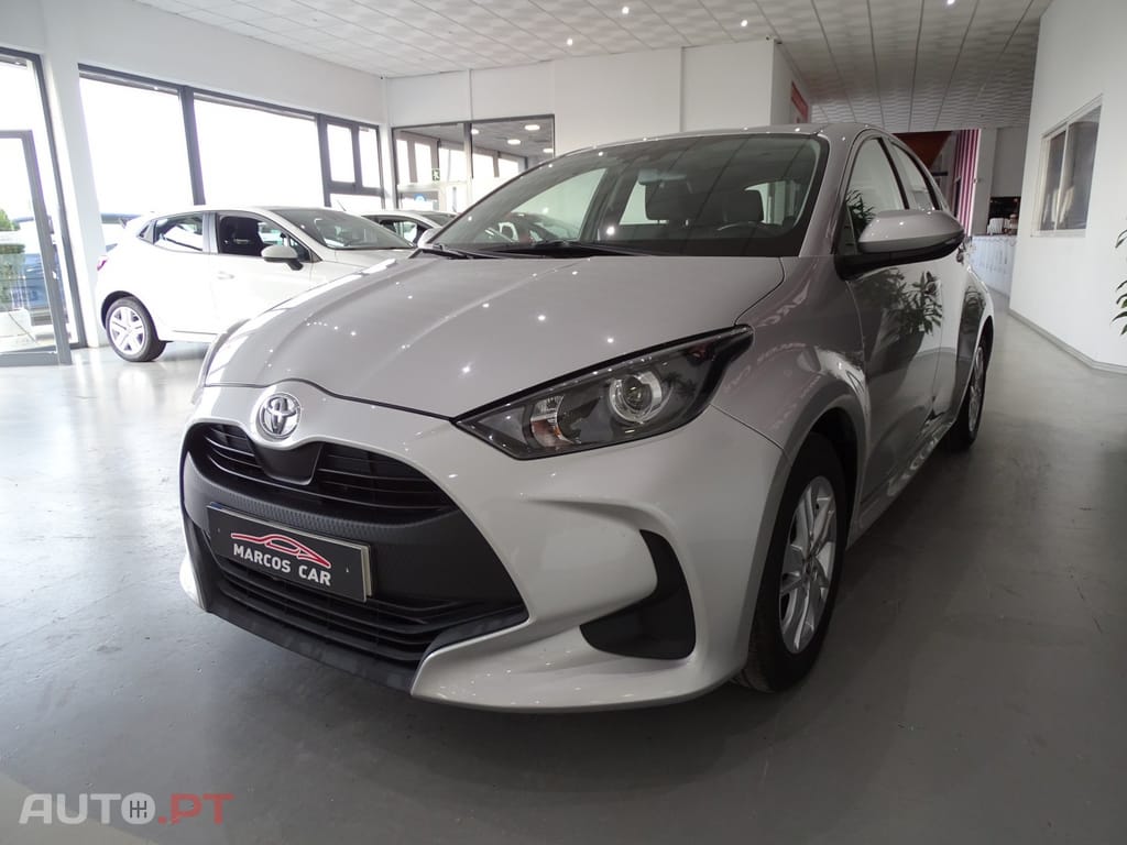 Toyota Yaris 1.0 VVT-i Comfort Plus — fotografia 3