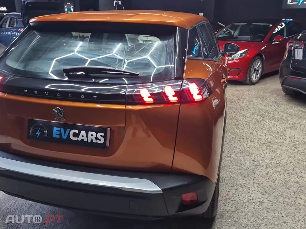 Peugeot E-2008 50 kWh Active Pack