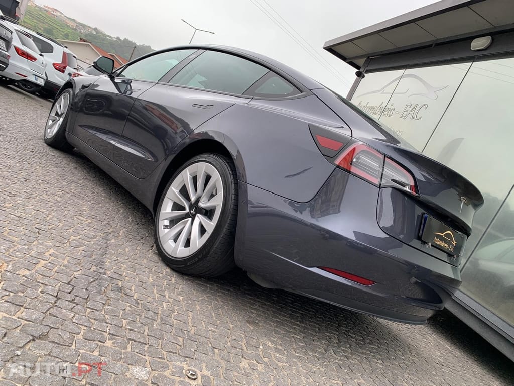 Tesla Model 3 Long-Range Dual Motor AWD
