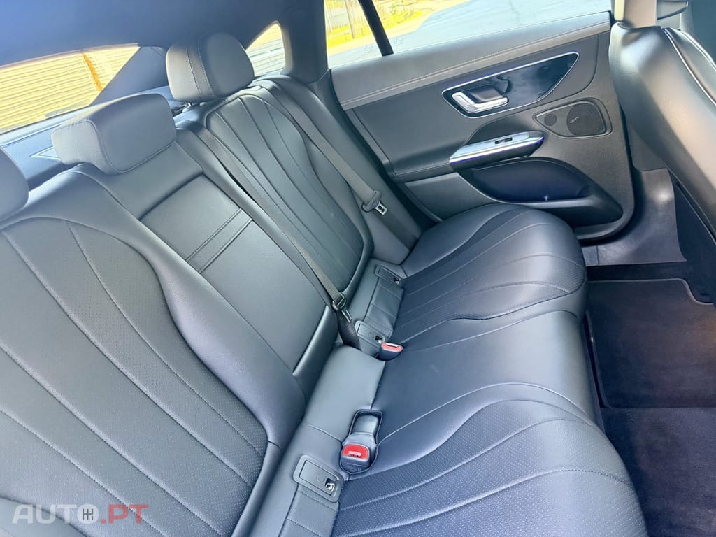 Mercedes-Benz EQE 300 Edition Electric Art