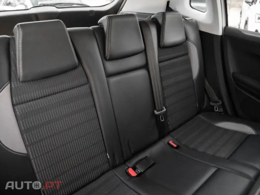 Peugeot 2008 1.2 VTi Allure