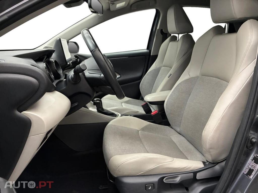 Toyota Yaris 1.5 Hybrid Design