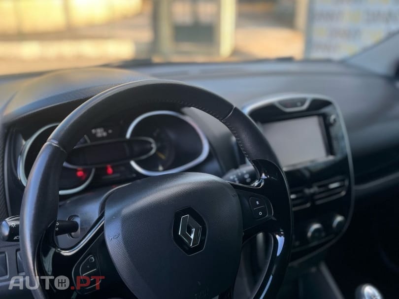 Renault Clio (Energy) TCe 90 Start & Stop LIMITED